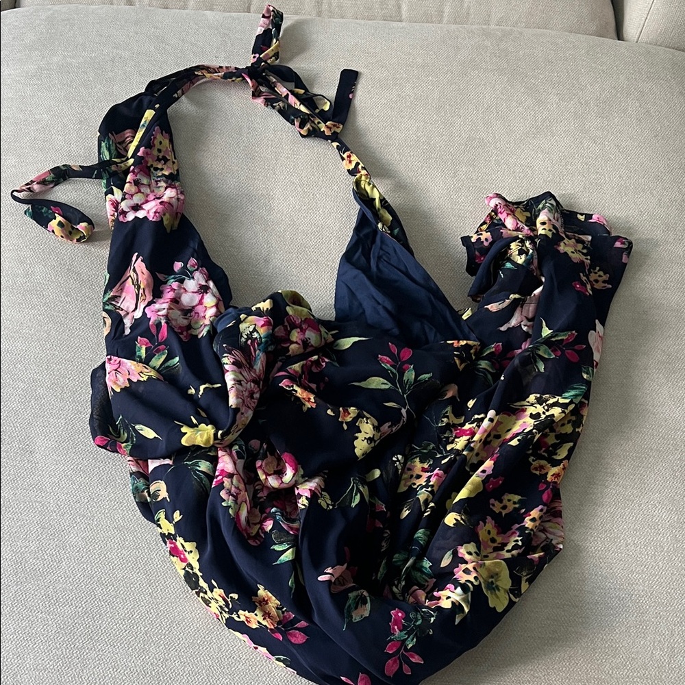 Floral navy short sleeved wrap dress